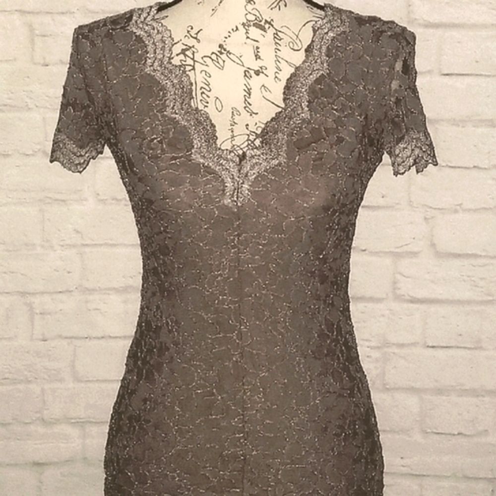 NWT, Kimchi Blue Taupe Colored Lace Overlay Scalloped Bodycon Mini Dress, XS